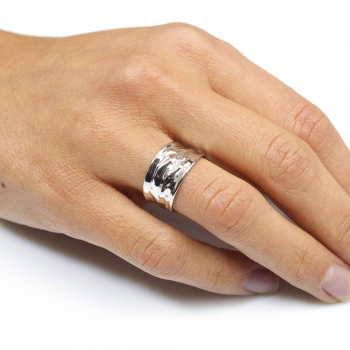 Bijou femme, bague froissée, or jaune et blanc, 9 carats 