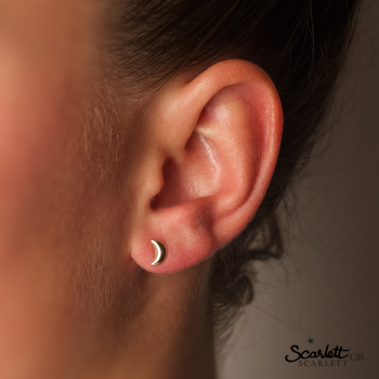 Boucles d'oreilles lune bombée en Or jaune ou Or blanc.