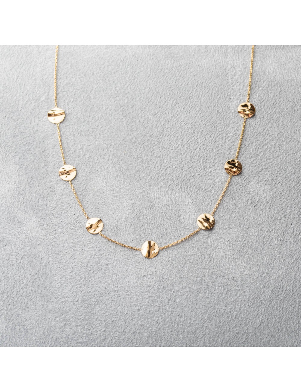 Collier 7 ronds froissés. Collier 7 ronds froissés.