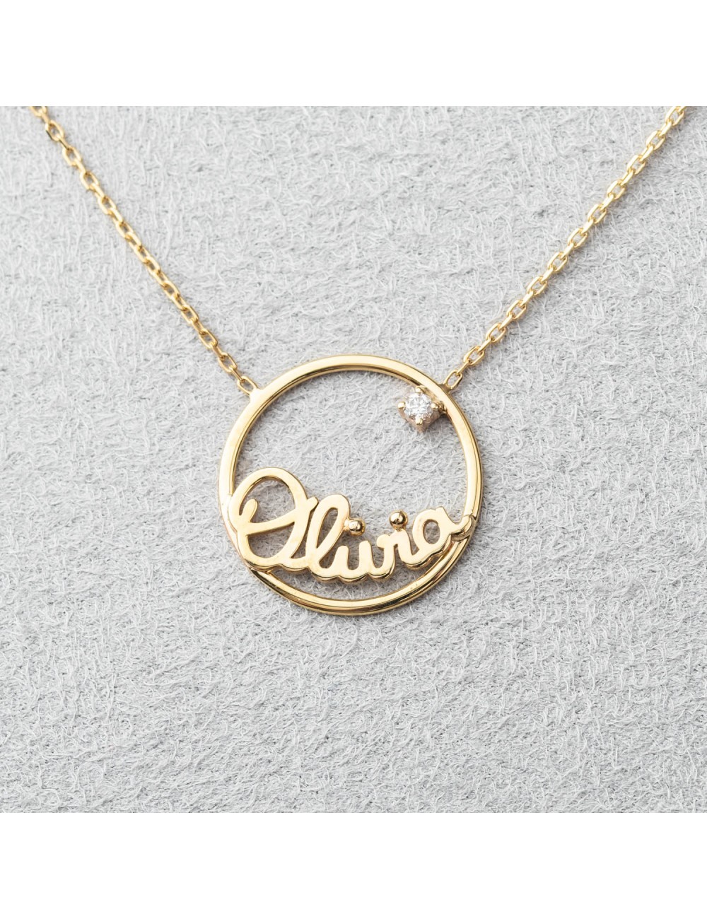 Collier prénom personnalisé en Or 9 carats. Collier prénom personnalisé en Or 9 carats.