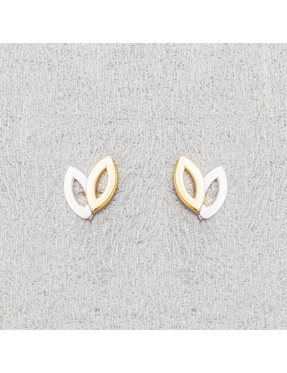 Boucle d'oreille femme navettes bicolore. Boucle d'oreille femme navettes bicolore.