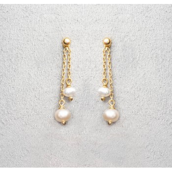 Boucle d'oreille femme quatre perles d'eau douce.