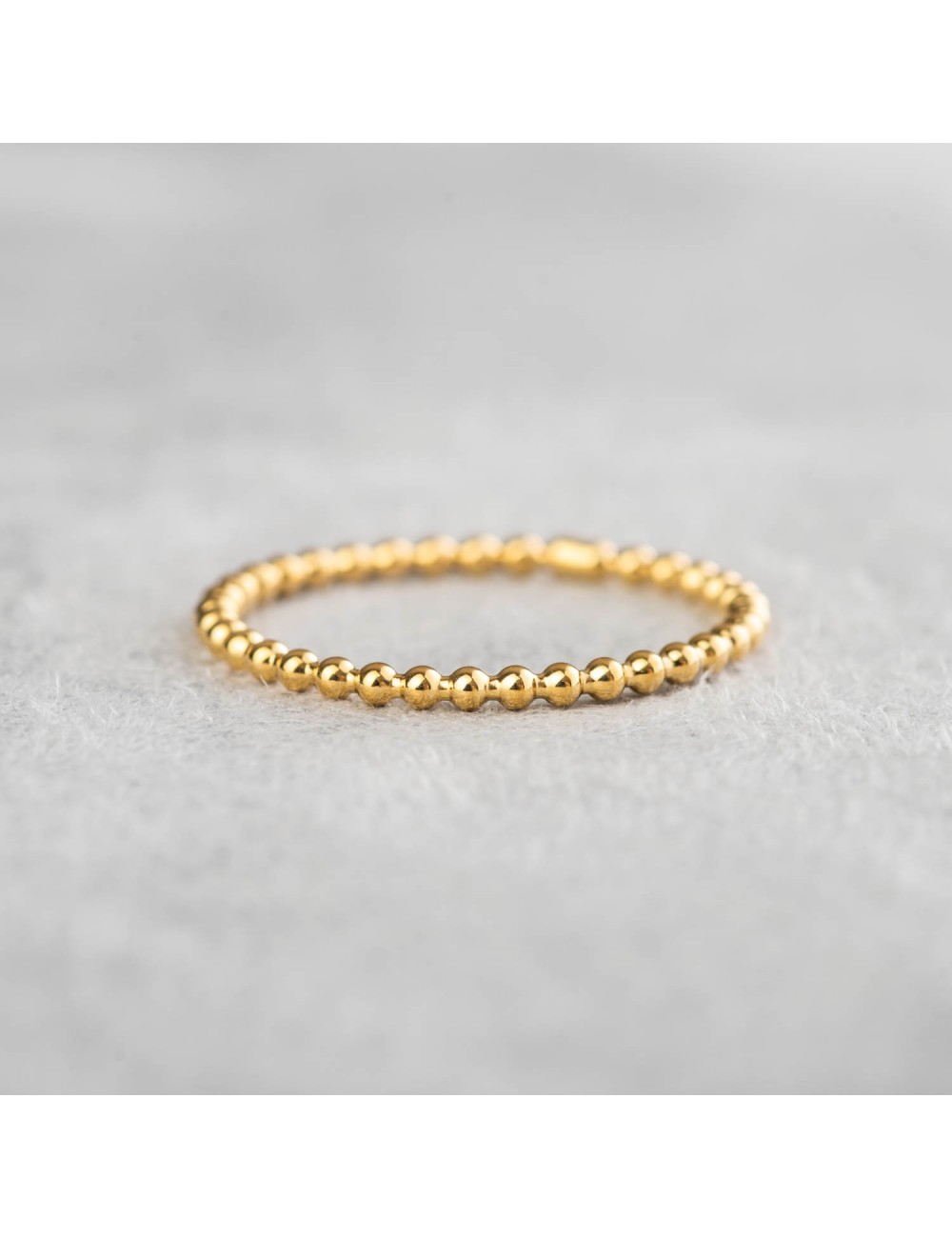 Bague femme fil perlé.