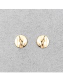 Boucle d'oreille femme moyen rond froissé en or 18 carats.