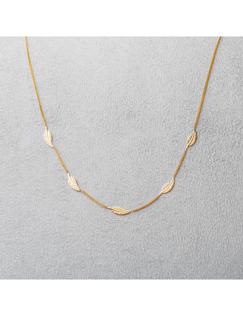 Collier femme 5 plumes en or 18 carats.