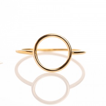 Bague rond ajouré en or 9 carats.
