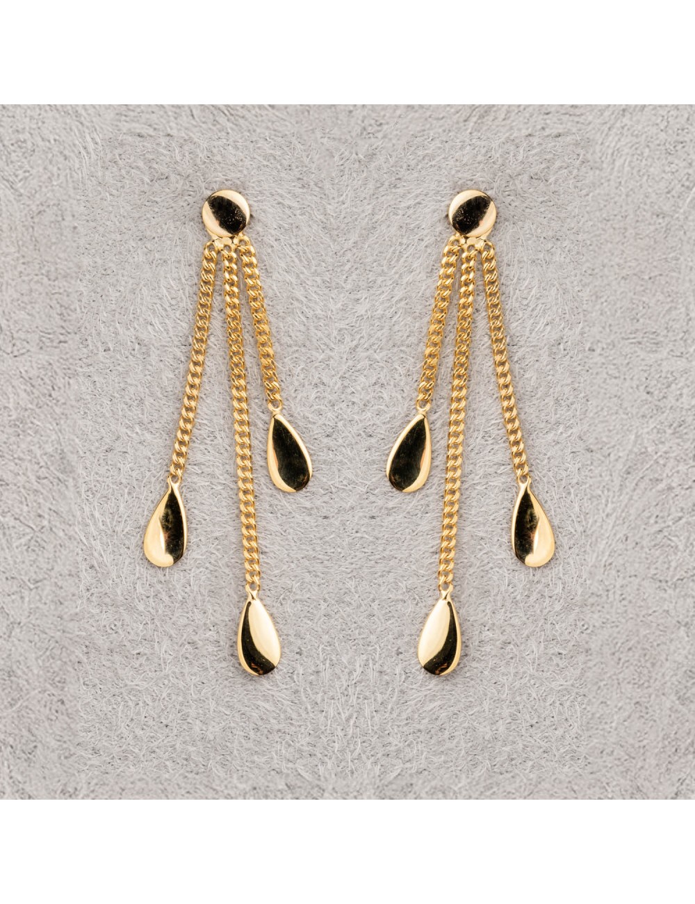 Boucle d'oreille femme triple gouttes pendantes en or 9 carats.